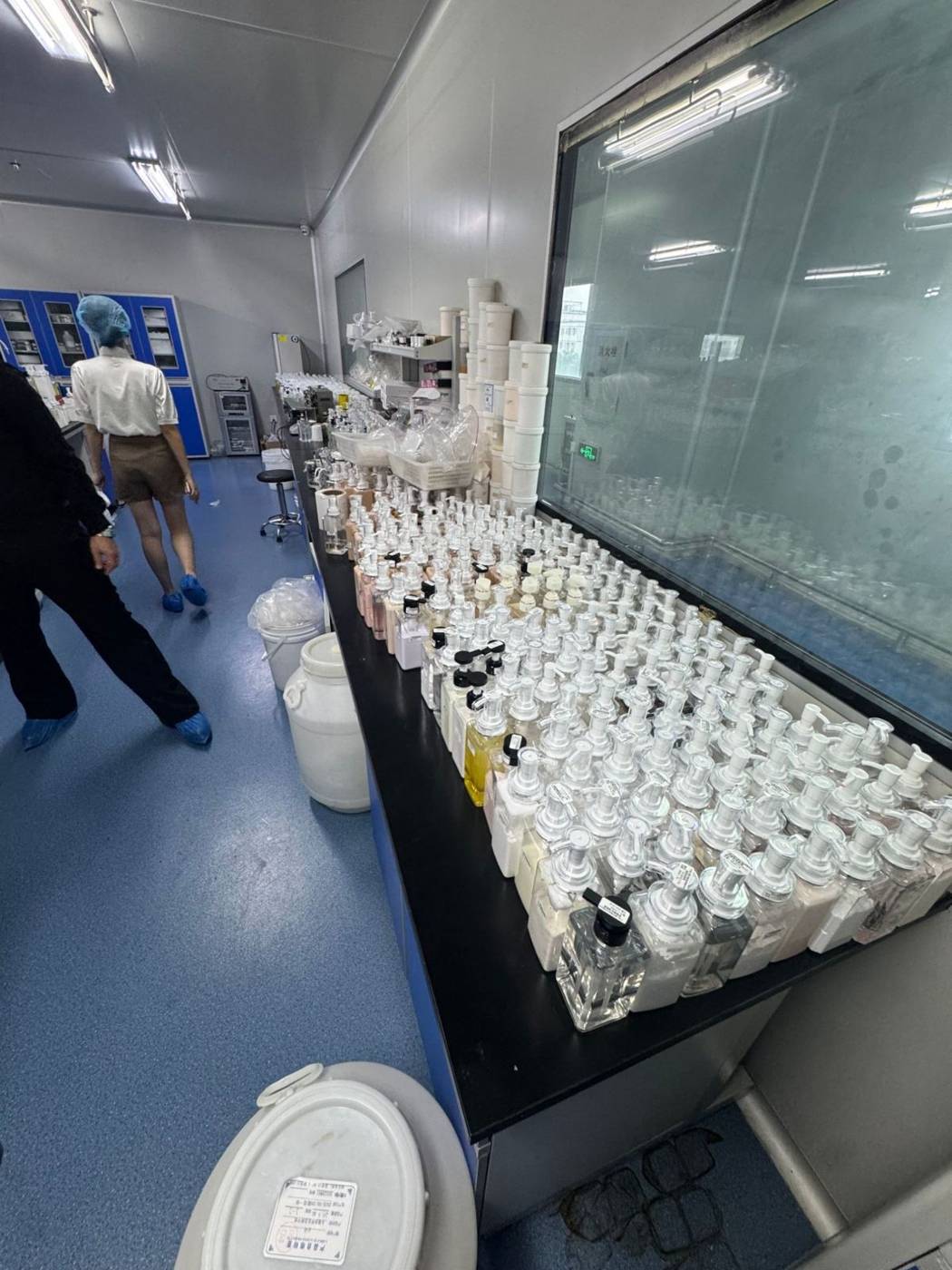 Laboratory with hundreds of samples